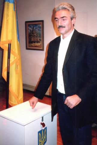 Георгий Стоянов - голосование на выборах президента Украины - 2004 год - Одесский Политикум
