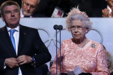Вот лицо Королевы Англии, когда она узнает, что сброшена  - Одесский Политикум